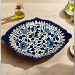 Handmade 4-Cornered Round Dish